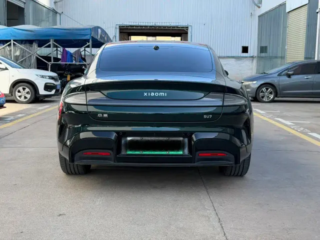 Xiaomi SU7 — Фото автомобиля 10
