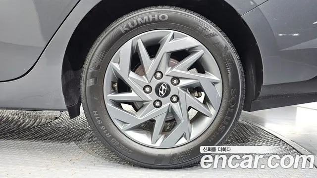 Hyundai AVANTE — Фото автомобиля 21
