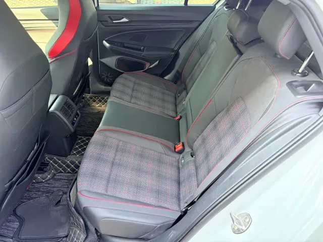 Volkswagen Golf GTI — Фото автомобиля 6