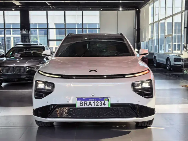 Xpeng G9 — Фото автомобиля 2