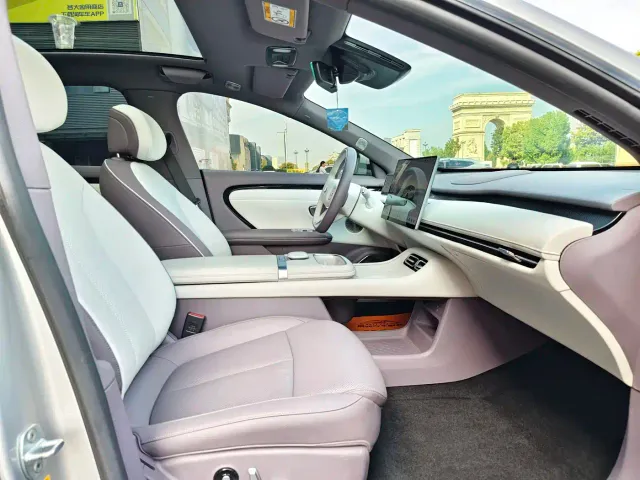 Changan Qiyuan A06 — Фото автомобиля 11