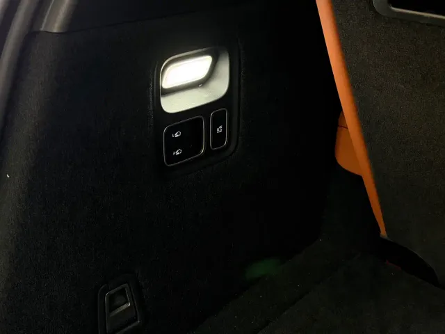 Li Auto L8 — Фото автомобиля 20