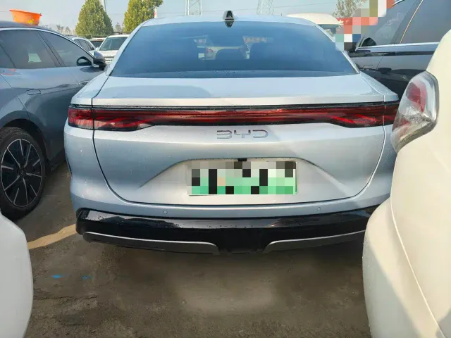 BYD Han L — Фото автомобиля 8