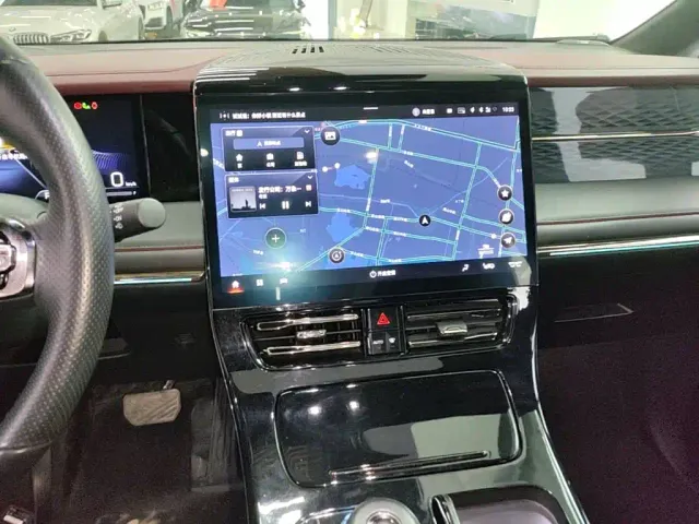 GAC Trumpchi M8 — Фото автомобиля 12