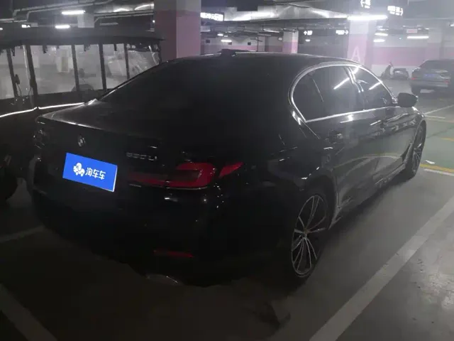 BMW 5 Series — Фото автомобиля 3