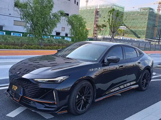 Фотография автомобиля — Changan UNI-V