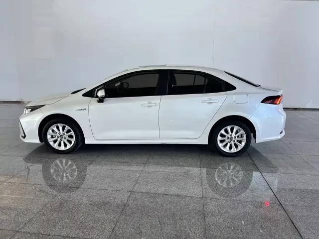 Toyota Corolla — Фото автомобиля 2