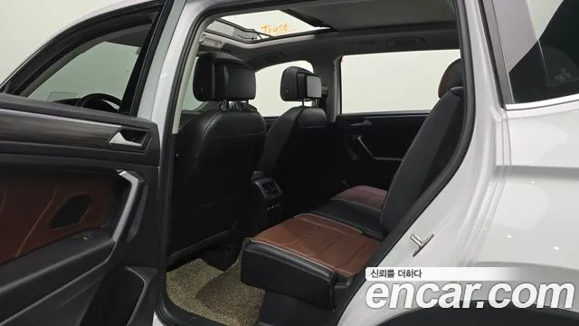 Volkswagen Tiguan — Фото автомобиля 11