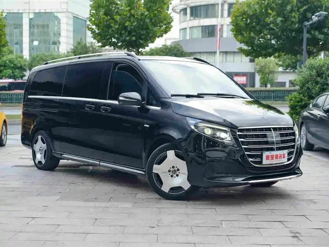 Mercedes-Benz V-Class — Фото автомобиля 3