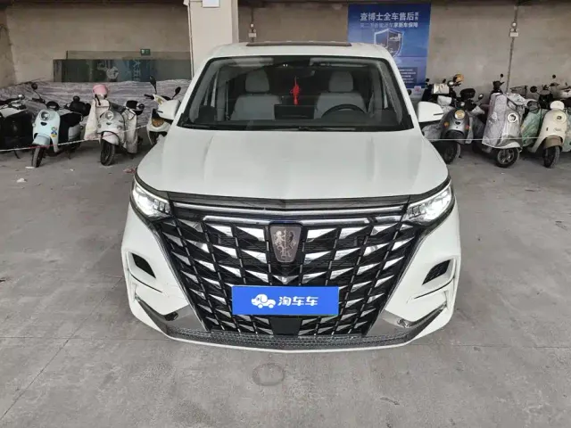 Roewe Roewe iMAX8 EV 2025 1.5T DMH Land Luxury Edition — Фото автомобиля 2