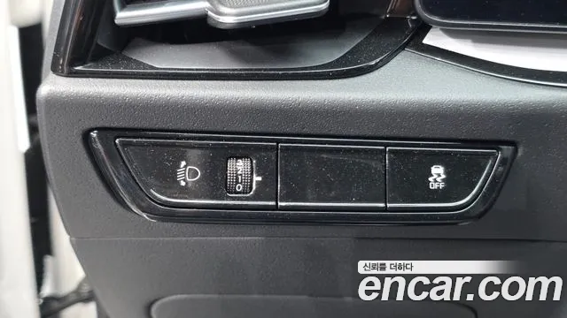 Kia Niro — Фото автомобиля 25