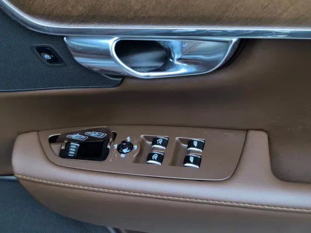 Volvo S90 — Фото автомобиля 20