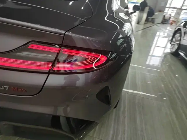 Xiaomi SU7 — Фото автомобиля 7