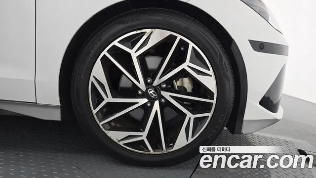 Hyundai Ioniq6 Long Range AWD — Фото автомобиля 21