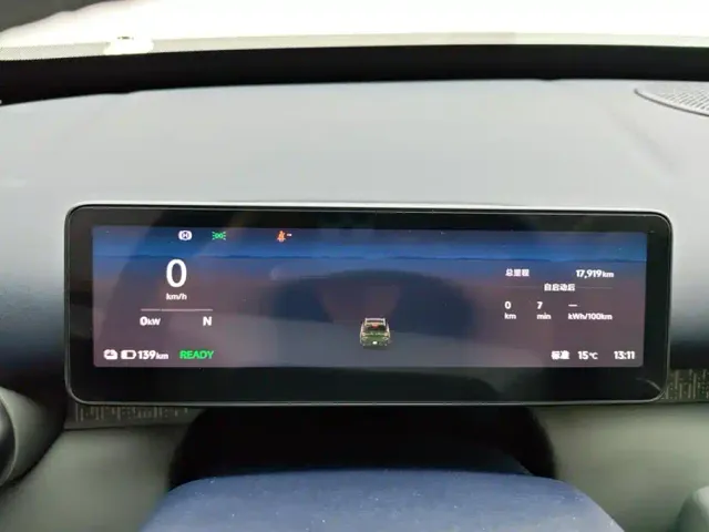 Leapmotor A10 — Фото автомобиля 14