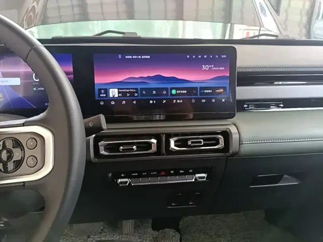 Baojun Yep — Фото автомобиля 12