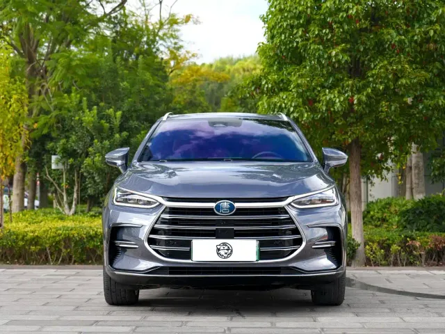 BYD Tang — Фото автомобиля 2