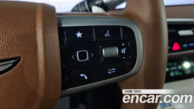 Genesis GV70 — Фото автомобиля 30