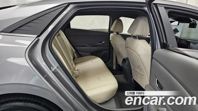 Hyundai Avante CN7 — Фото автомобиля 18