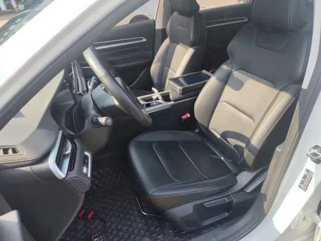 Geely Emgrand — Фото автомобиля 8