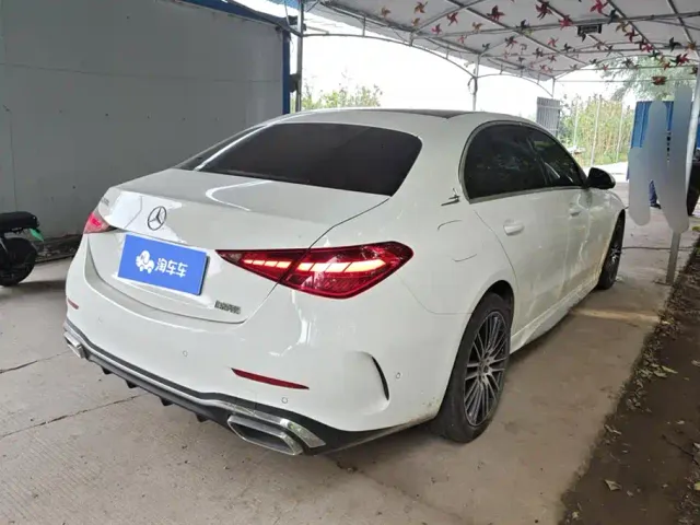 Mercedes-Benz C-Class — Фото автомобиля 3