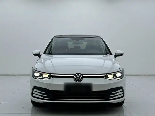 Volkswagen Golf — Фото автомобиля 23