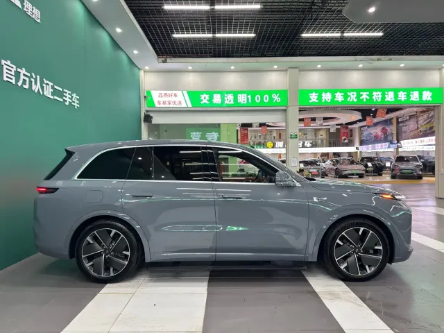 Li Auto L8 — Фото автомобиля 7