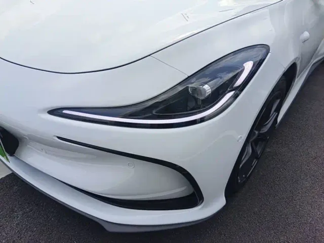 IM Motors L6 — Фото автомобиля 23