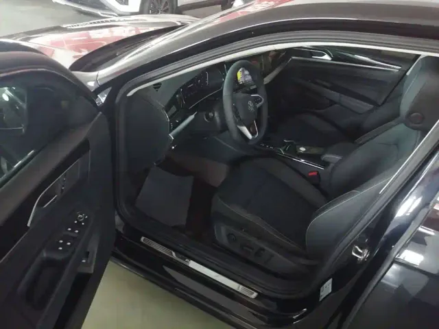 Volkswagen Passat — Фото автомобиля 15