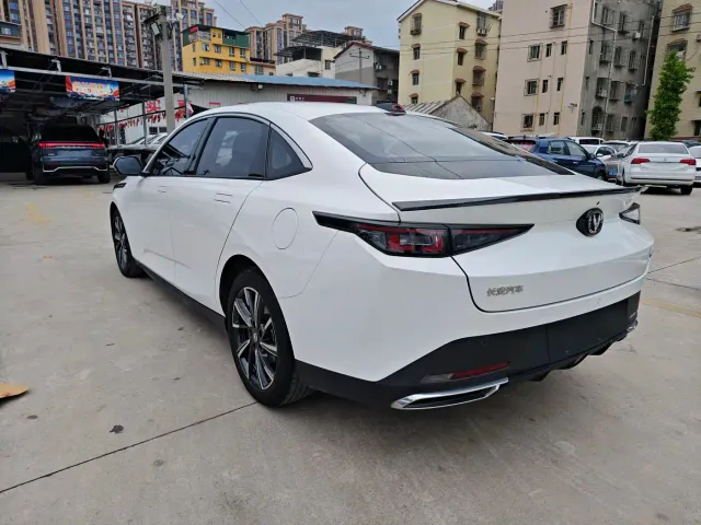 Changan Lamore — Фото автомобиля 4