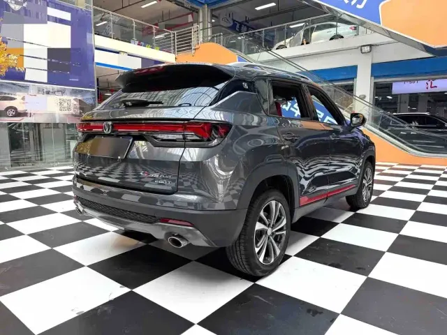 Changan CS35 Plus — Фото автомобиля 15