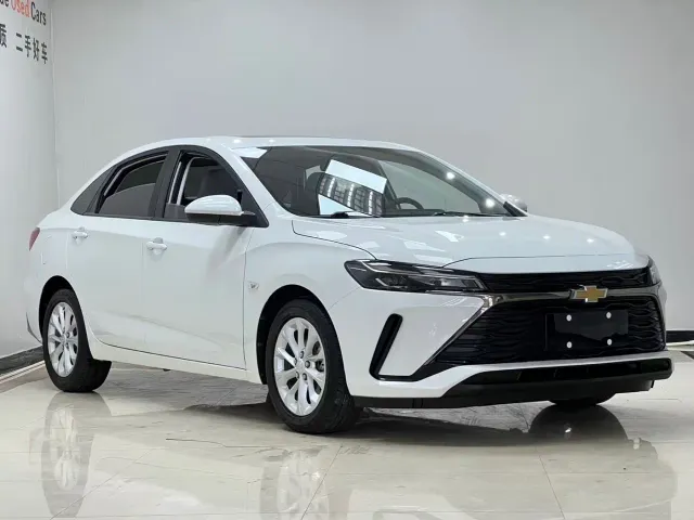Chevrolet Monza — Фото автомобиля 3