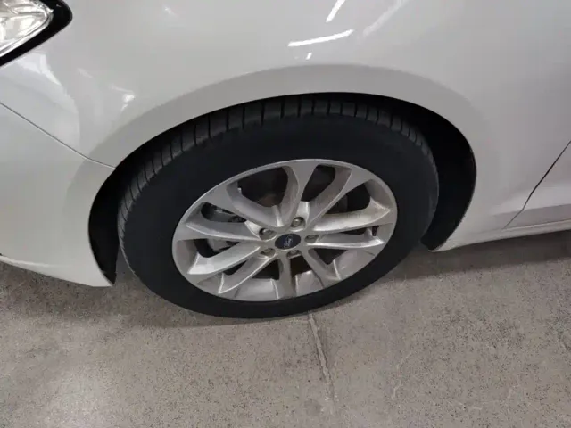 Ford Mondeo — Фото автомобиля 22
