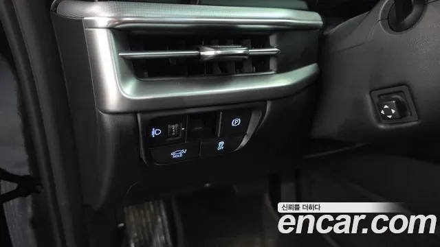 Hyundai Grandeur GN7 — Фото автомобиля 28