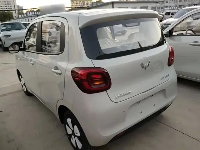 Wuling Hongguang Mini EV — Фото автомобиля 4