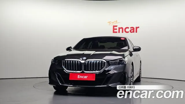 BMW 5 Series G60 — Фото автомобиля 3