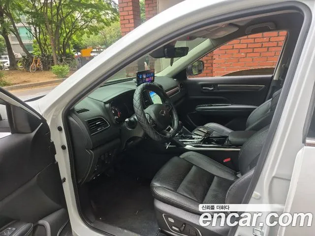 Renault-KoreaSamsung QM6 Новый QM6 2.0 LPe RE Signature 2WD — Фото автомобиля 15