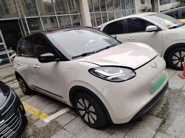 Wuling Bingo — Фото автомобиля 3