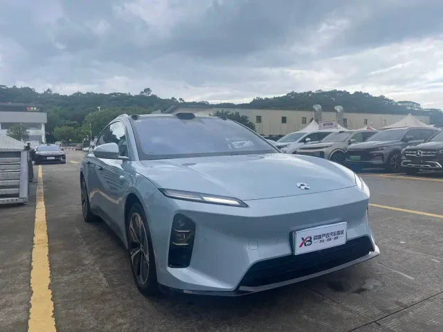 Nio ET5 Touring — Фото автомобиля 3