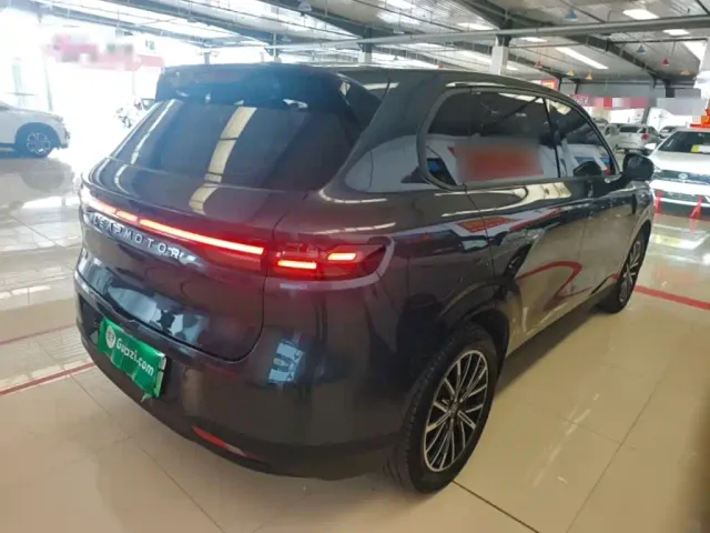 Leapmotor B10 — Фото автомобиля 6