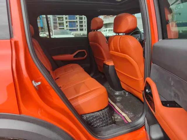 Ford Mustang NEV — Фото автомобиля 2