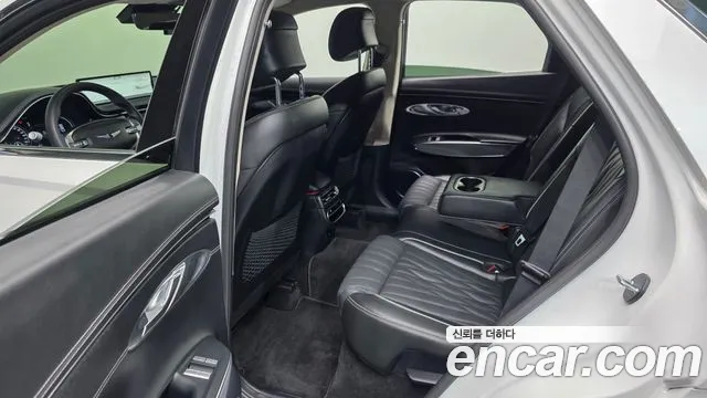 Genesis GV70 2.5T Бензин AWD — Фото автомобиля 11