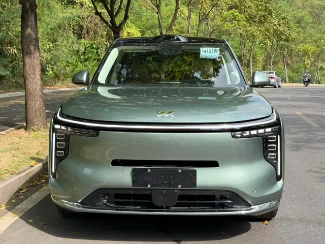 IM Motors LS8 — Фото автомобиля 19