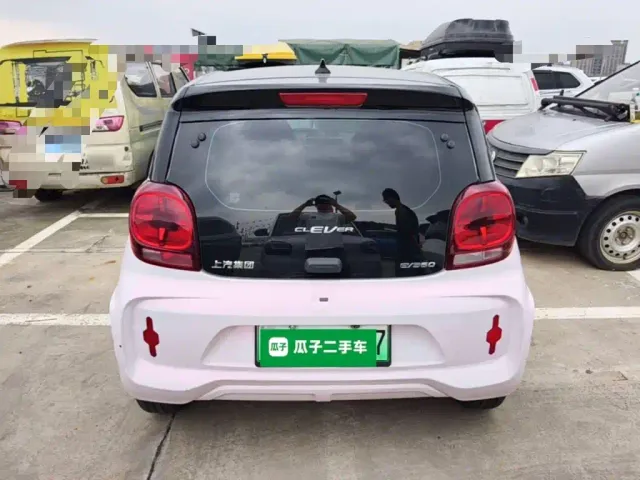 Roewe Clever — Фото автомобиля 5