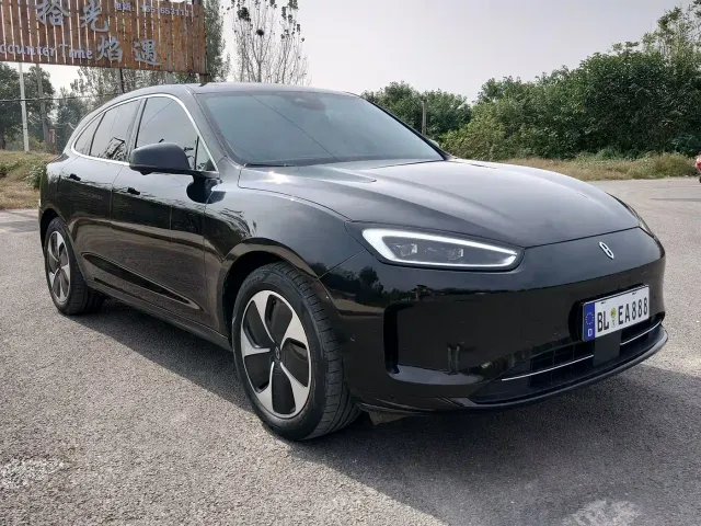 Aito M5 — Фото автомобиля 3