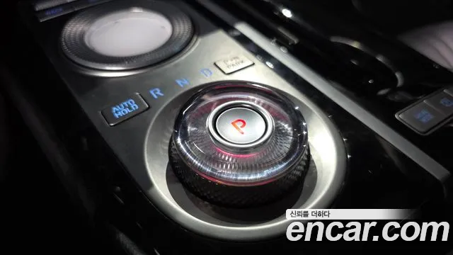 Genesis G80 Бензин 2.5 турбо AWD — Фото автомобиля 9