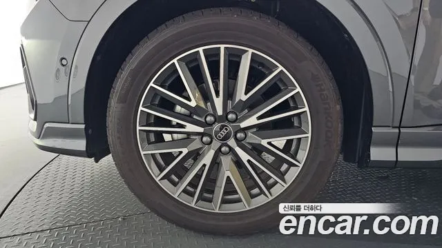 Audi Q3 35 TDI Premium — Фото автомобиля 4