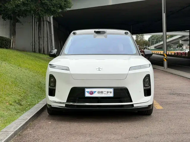 Nio ES8 — Фото автомобиля 2