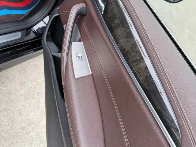 BMW 5 Series — Фото автомобиля 7