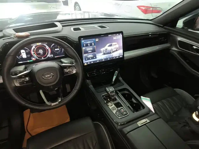 GAC Trumpchi GS8 — Фото автомобиля 12